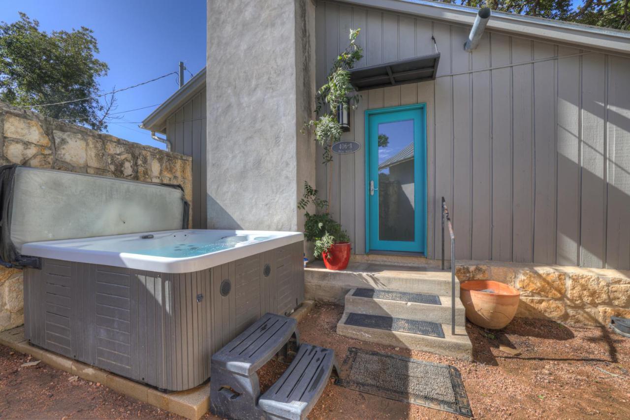 406 Lodge-A: Hot-Tub & 2 Blks To Main St فريدريكسبيرغ المظهر الخارجي الصورة
